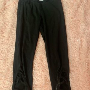 Black active leggings